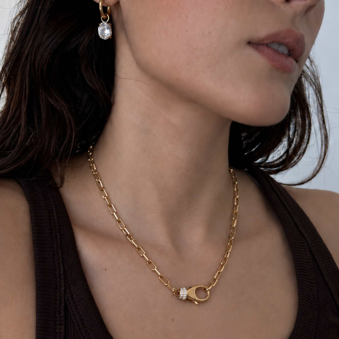 Gold Clasp Chain Necklace