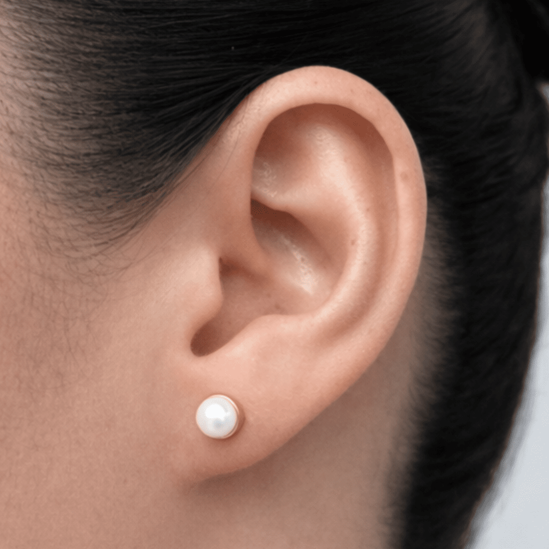 CLASSIC PEARL STUD EARRINGS - ARETES - Malandra Jewelry - VCA254-3544