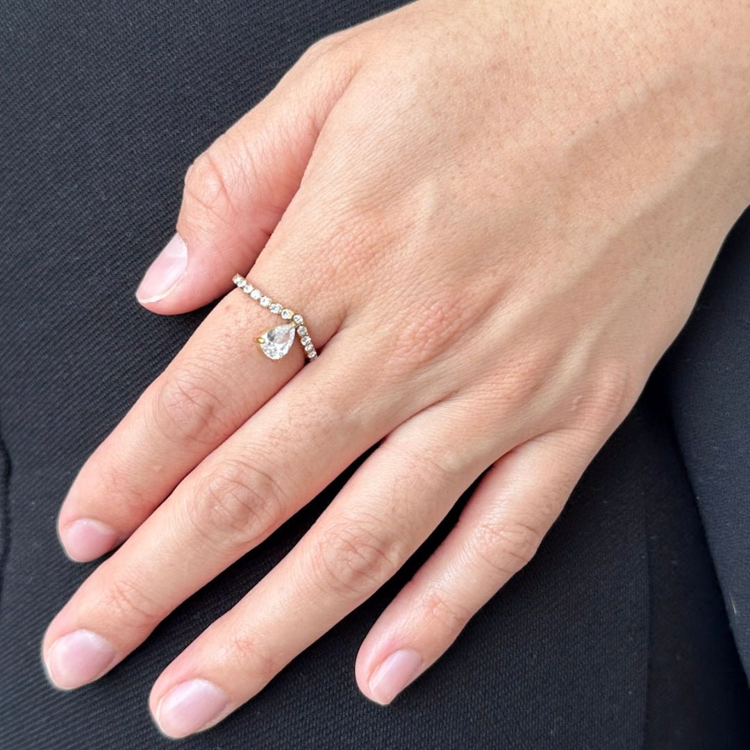 ELEGANCE CRYSTAL RING - ANILLOS - Malandra Jewelry - EUWR464.7-JDR0201318-7
