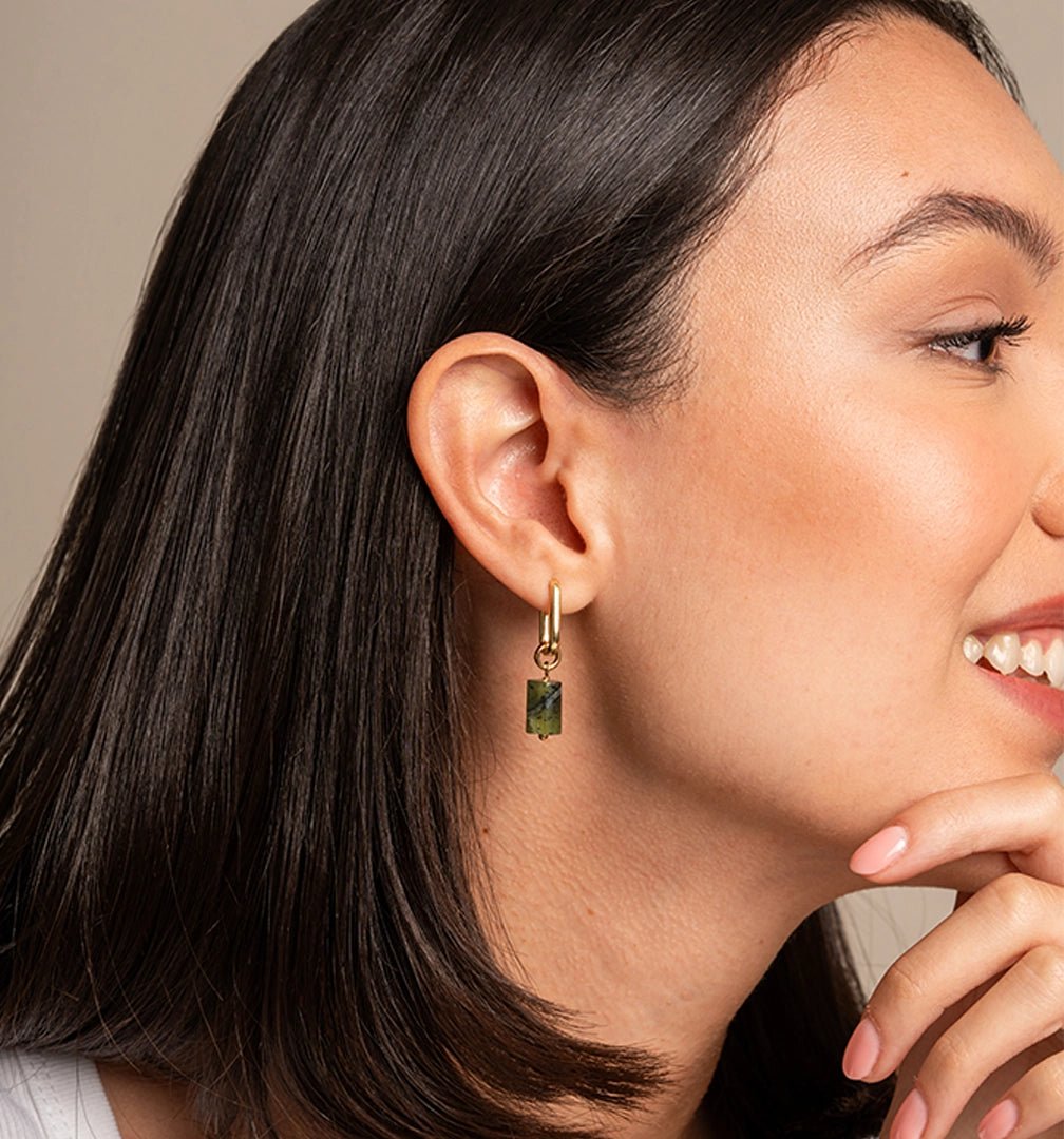 Emerald Aura Earrings - ARETES - Malandra Jewelry - TA1627