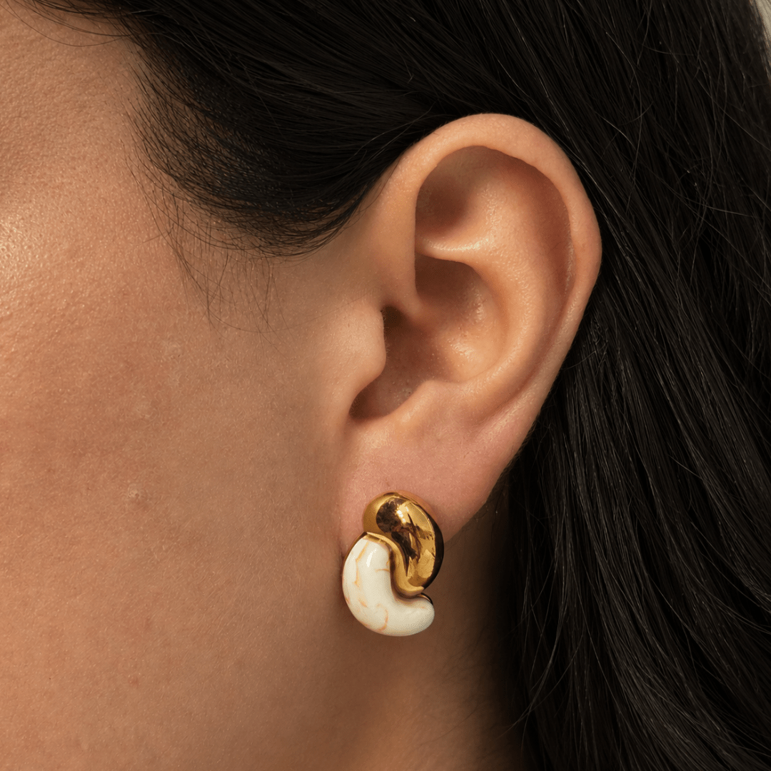 Gold Ivory Wave Earrings - ARETES - Malandra Jewelry - EUWA598-JDE0104312-WT