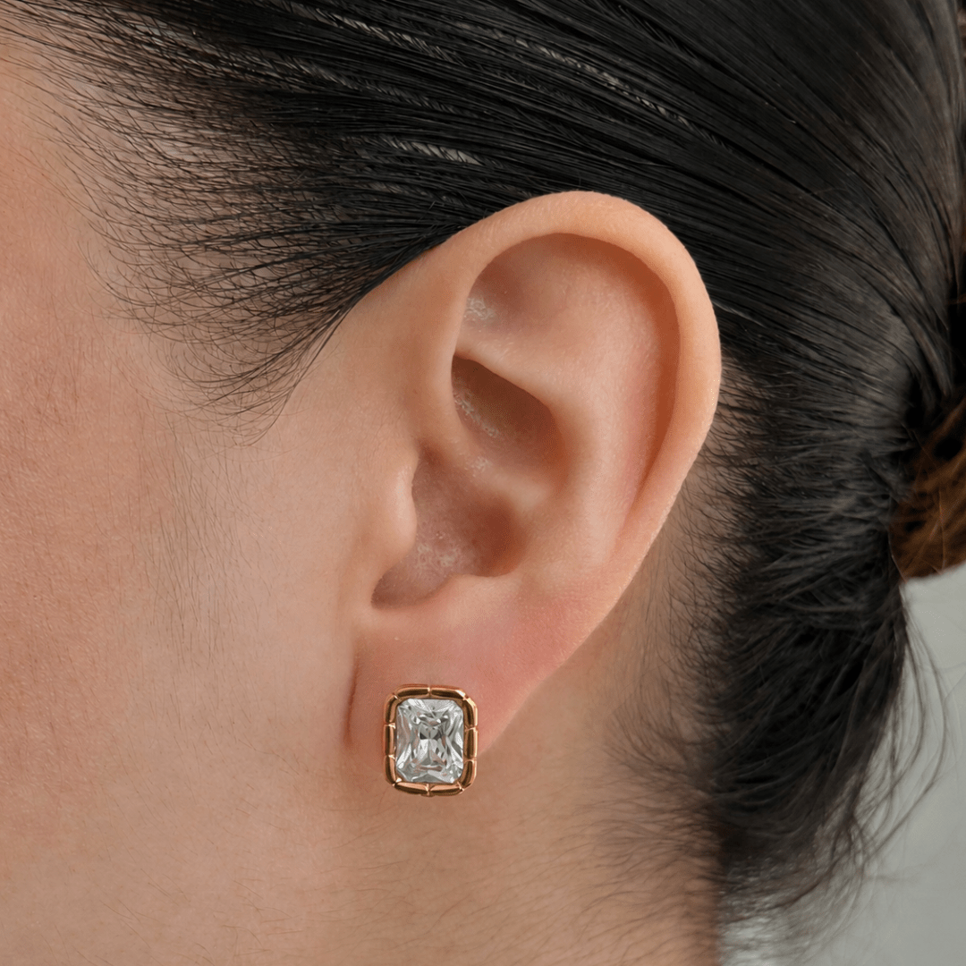 Gold Luxe Rectangle Studs - ARETES - Malandra Jewelry - EUWA627-JDE0105313