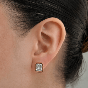 Gold Luxe Rectangle Studs - ARETES - Malandra Jewelry - EUWA627-JDE0105313
