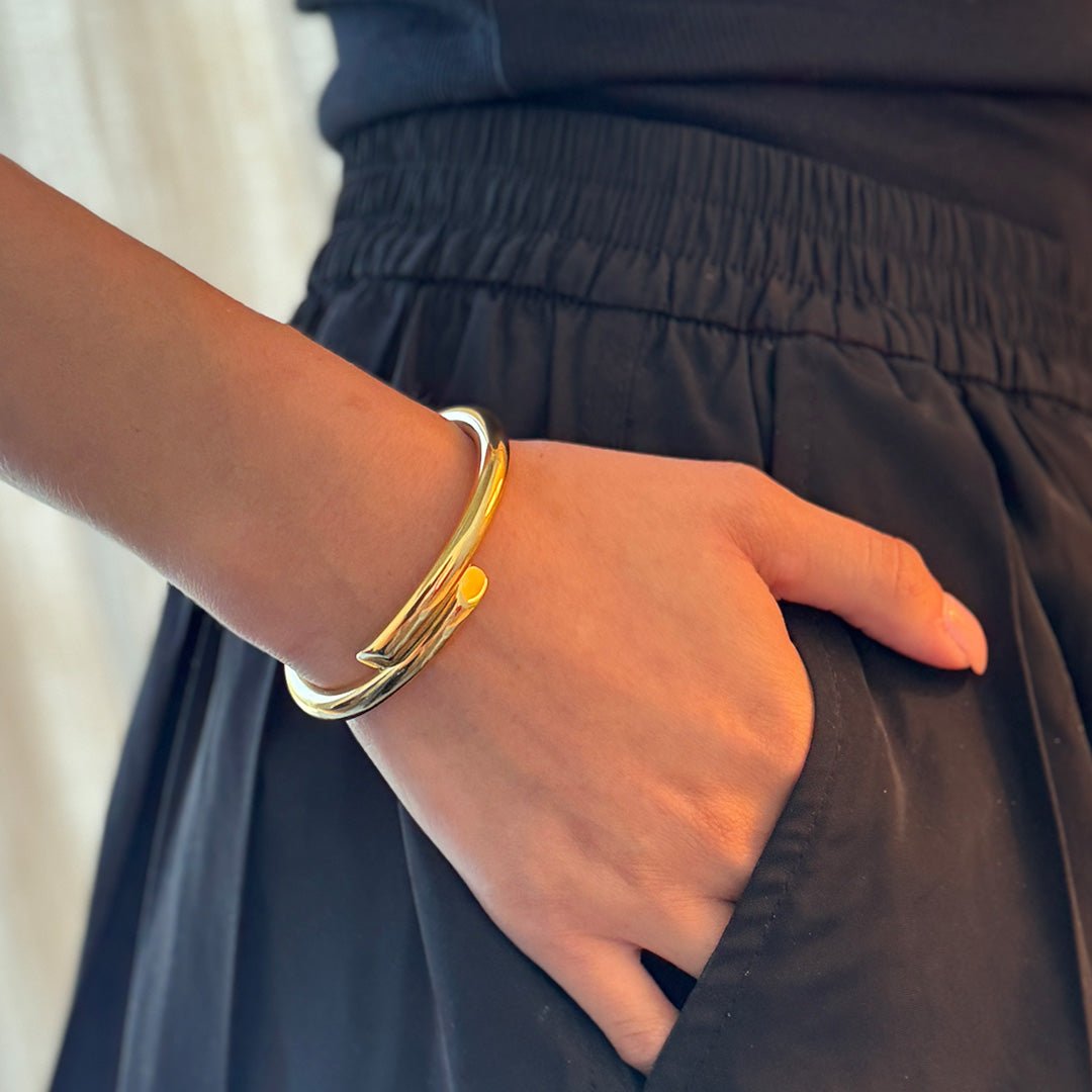 GOLDEN BOLD CUFF - PULSERAS - Malandra Jewelry - EVFP42