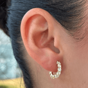 GOLDEN DAZZLE GLOW HOOPS - ARETES - Malandra Jewelry - ZWA95-QX02452