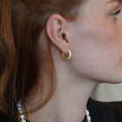 GOLDEN GLOW HOOP - ARETES - Malandra Jewelry - EZA6 - VE1456 - VE1460