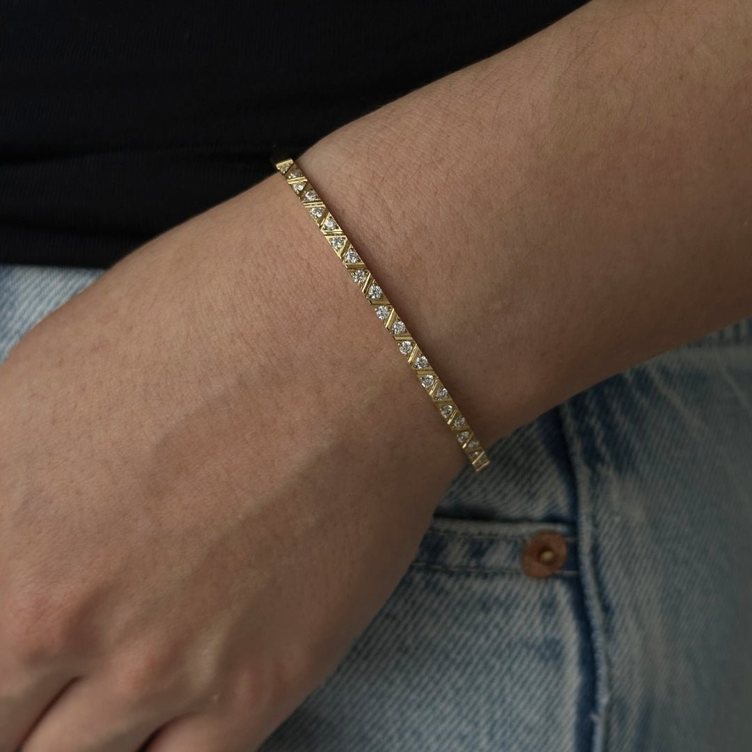 GOLDEN LUXE HALO BANGLE - PULSERAS - Malandra Jewelry - EMKP18-B-0269