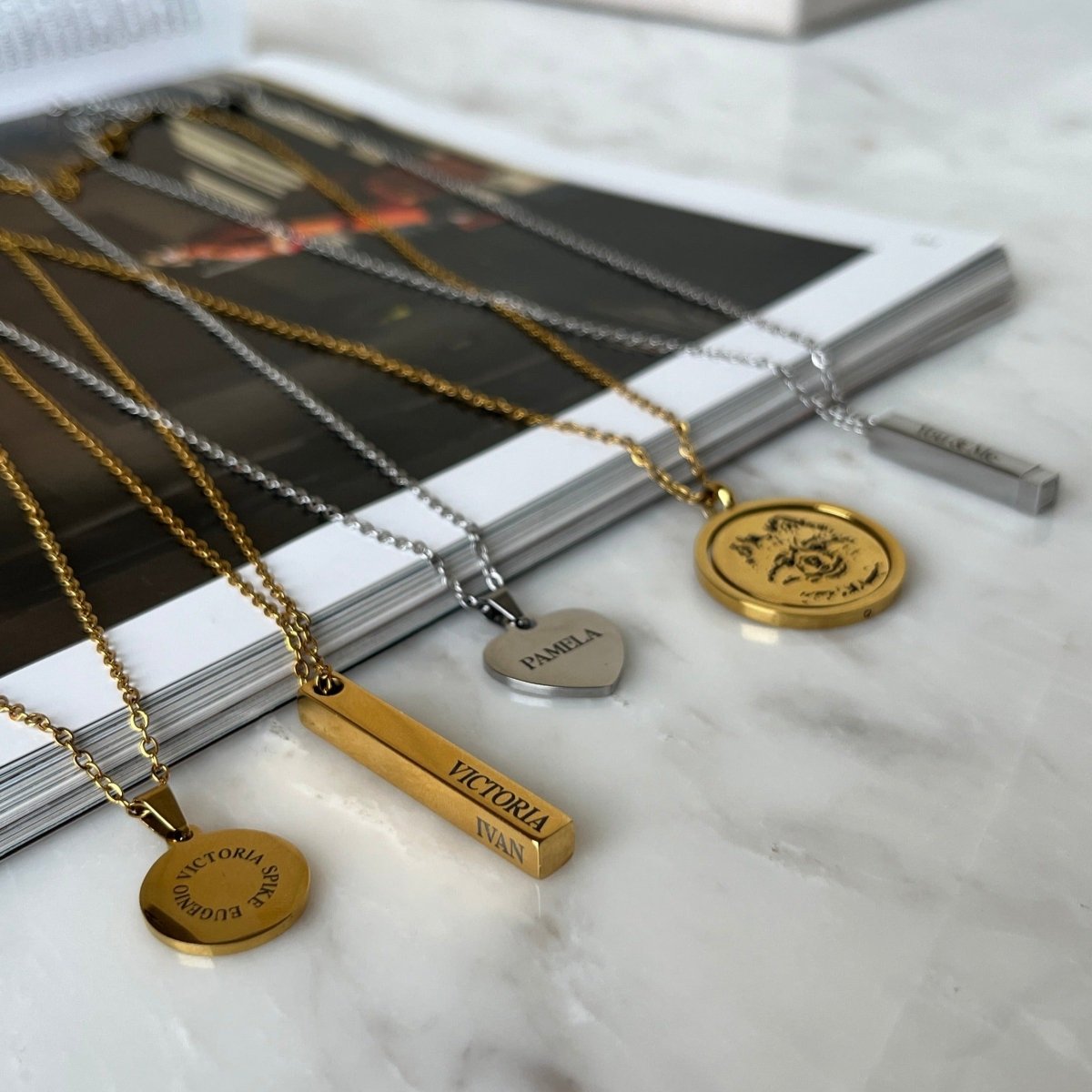 GOLDEN MEDAL CUSTOM NECKLACE - COLLARES GRABADOS - Malandra Jewelry - ESYC7