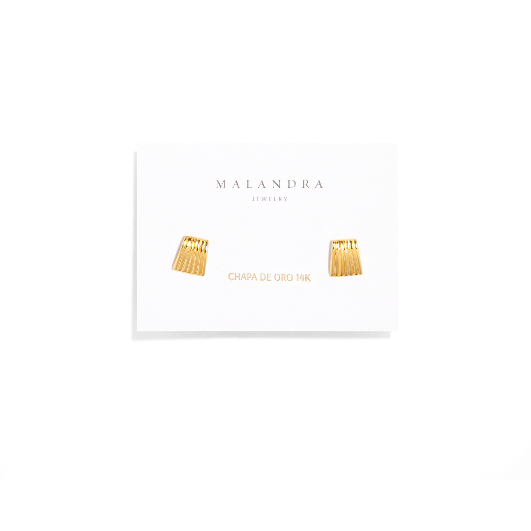 GOLDEN SHELL SQUARE STUDS - ARETES - Malandra Jewelry - VCA241 - 4027