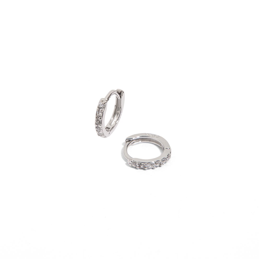 MILANO ESSENTIAL SPARK SILVER HUGGIES - ARETES - Malandra Jewelry - ERA67-60204810803A