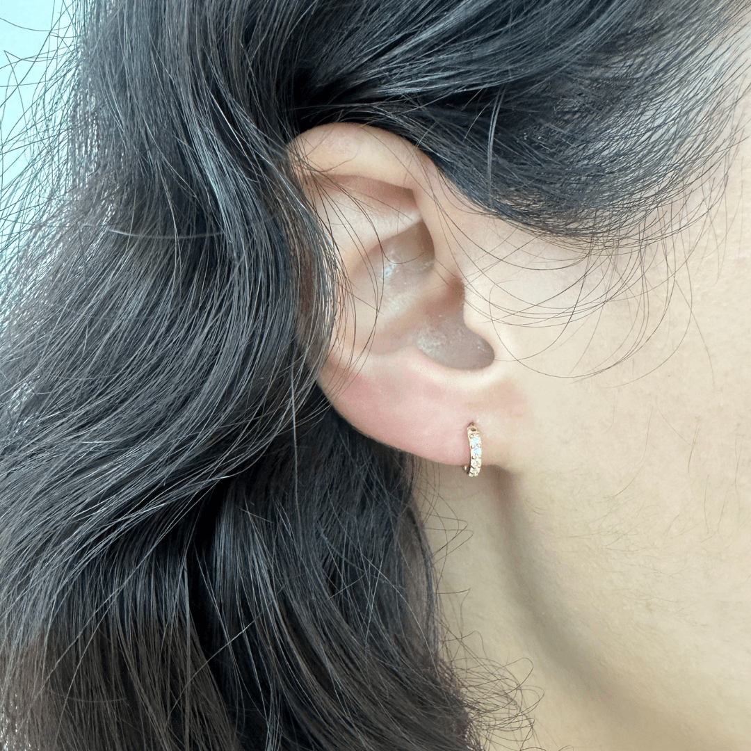 MINI GOLDEN GLOW HOOPS - ARETES - Malandra Jewelry - ERA144 - 60204800801C