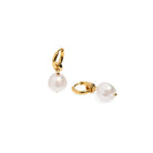 PEARL GOLDEN HUGGIES - ARETES - Malandra Jewelry - TA1727