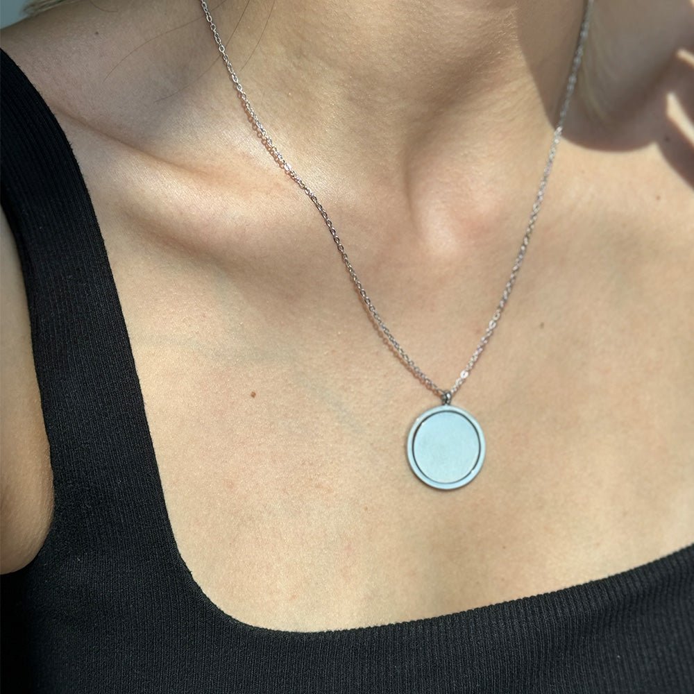 ROUND CHARM CUSTOM SILVER NECKLACE - COLLARES - Malandra Jewelry - ESYC5.P