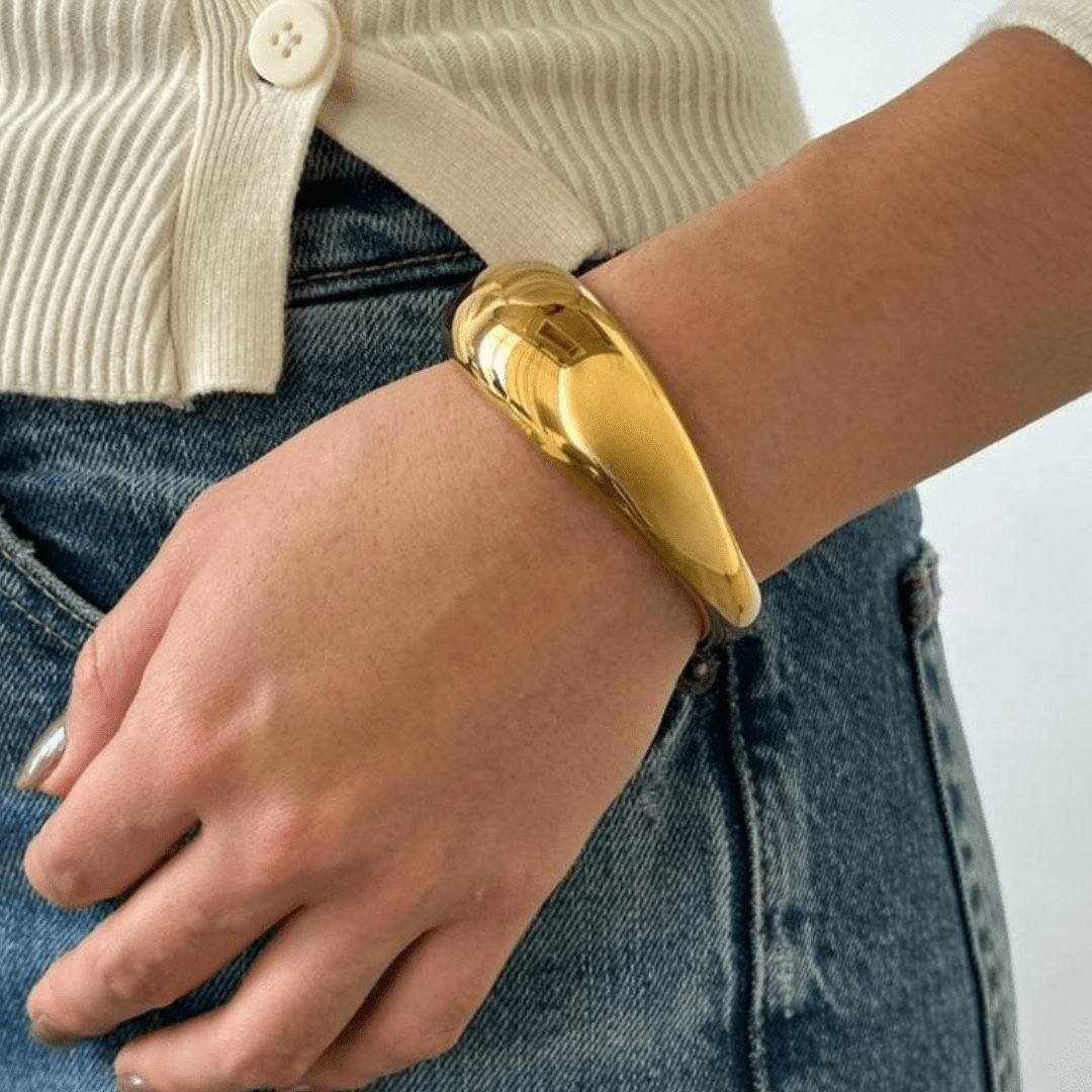 SCULPTED GLOW GOLD BRACELET - PULSERAS - Malandra Jewelry - EUWP349-JDB0108007