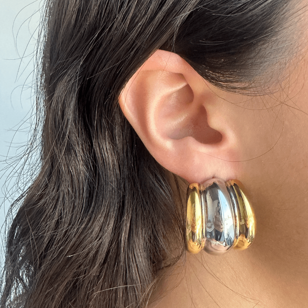SILVER & GOLD WAVE HOOPS - ARETES - Malandra Jewelry - AA1460 - K14093