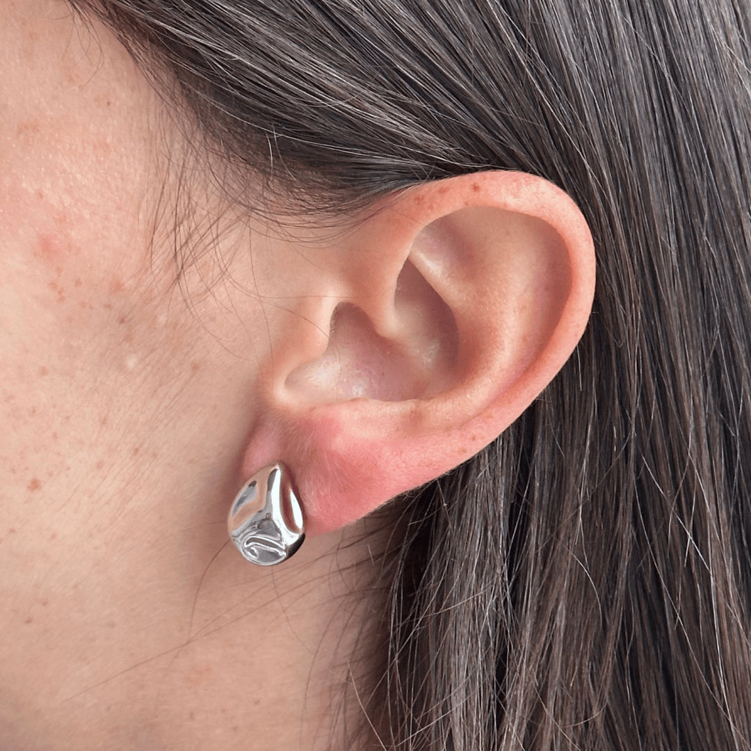 SILVER SCULPTED DROP EARRINGS - ARETES - Malandra Jewelry - ZWA2.P - QX00913Y