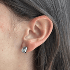 TINY SQUARE SILVER EARRINGS - ARETES - Malandra Jewelry - ZWA12.P - QX02740Y