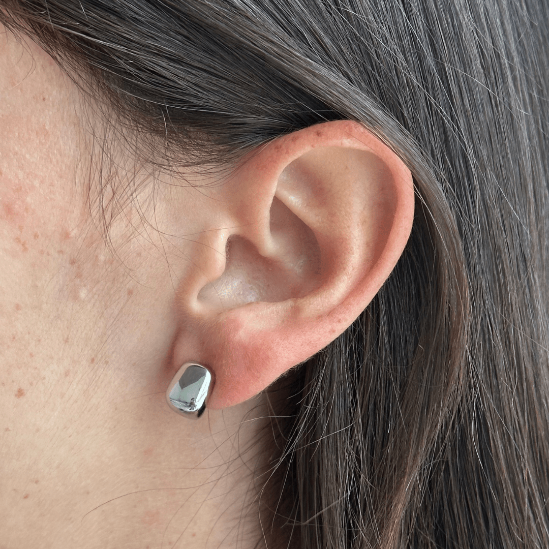 TINY SQUARE SILVER EARRINGS - ARETES - Malandra Jewelry - ZWA12.P - QX02740Y