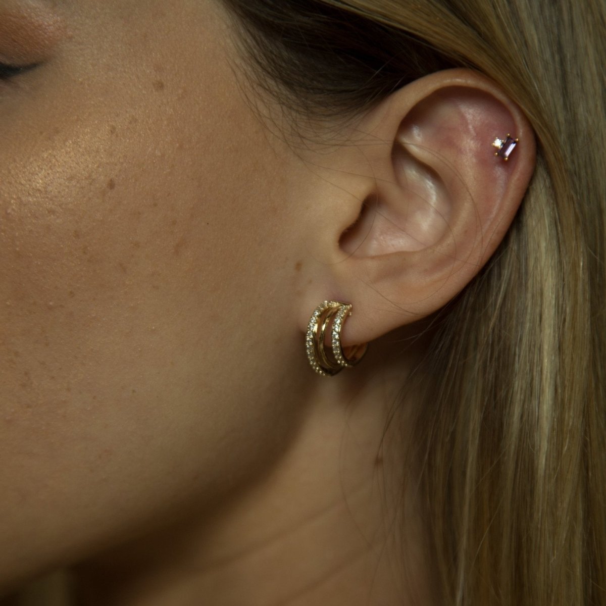 CASCADE SPARK TRIPLE HUGGIES - ARETES - Malandra Jewelry - AA982