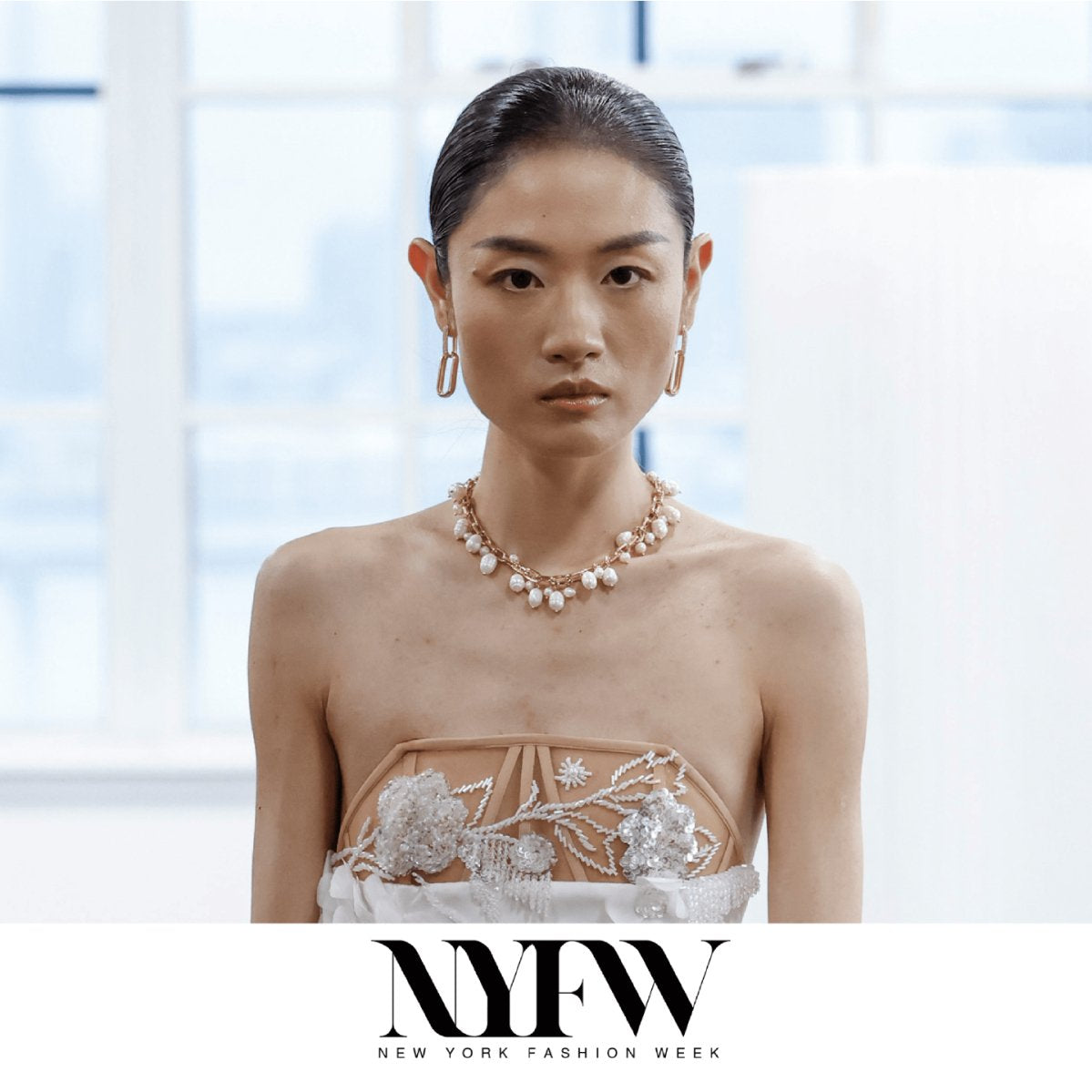 CLIP LINK PAVE EARRINGS - ARETES - Malandra Jewelry - ICA439