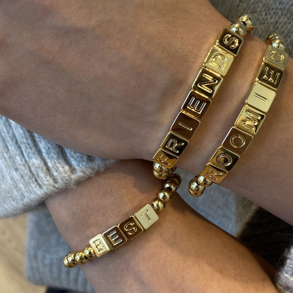 CUSTOM BLOCK NAME BRACELET - Malandra Jewelry