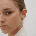 PEARLS LOOP GOLDEN HUGGIES - ARETES - Malandra Jewelry - TA794