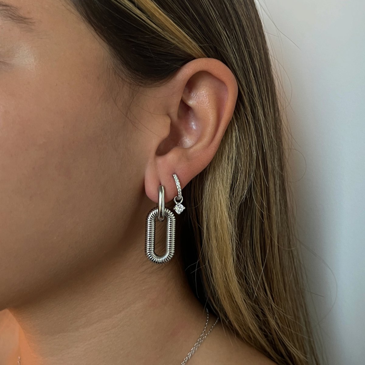 SILVER MILANO HUGGIES - ARETES - Malandra Jewelry - EA6572.P - G60204411300A-1