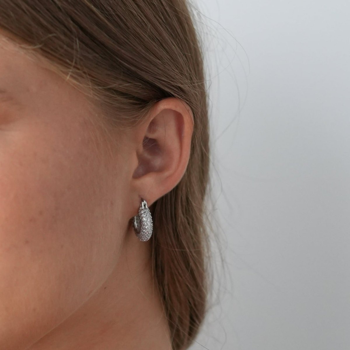 SPARK CHUNKY SILVER HOOPS - ARETES - Malandra Jewelry - EA6058.P