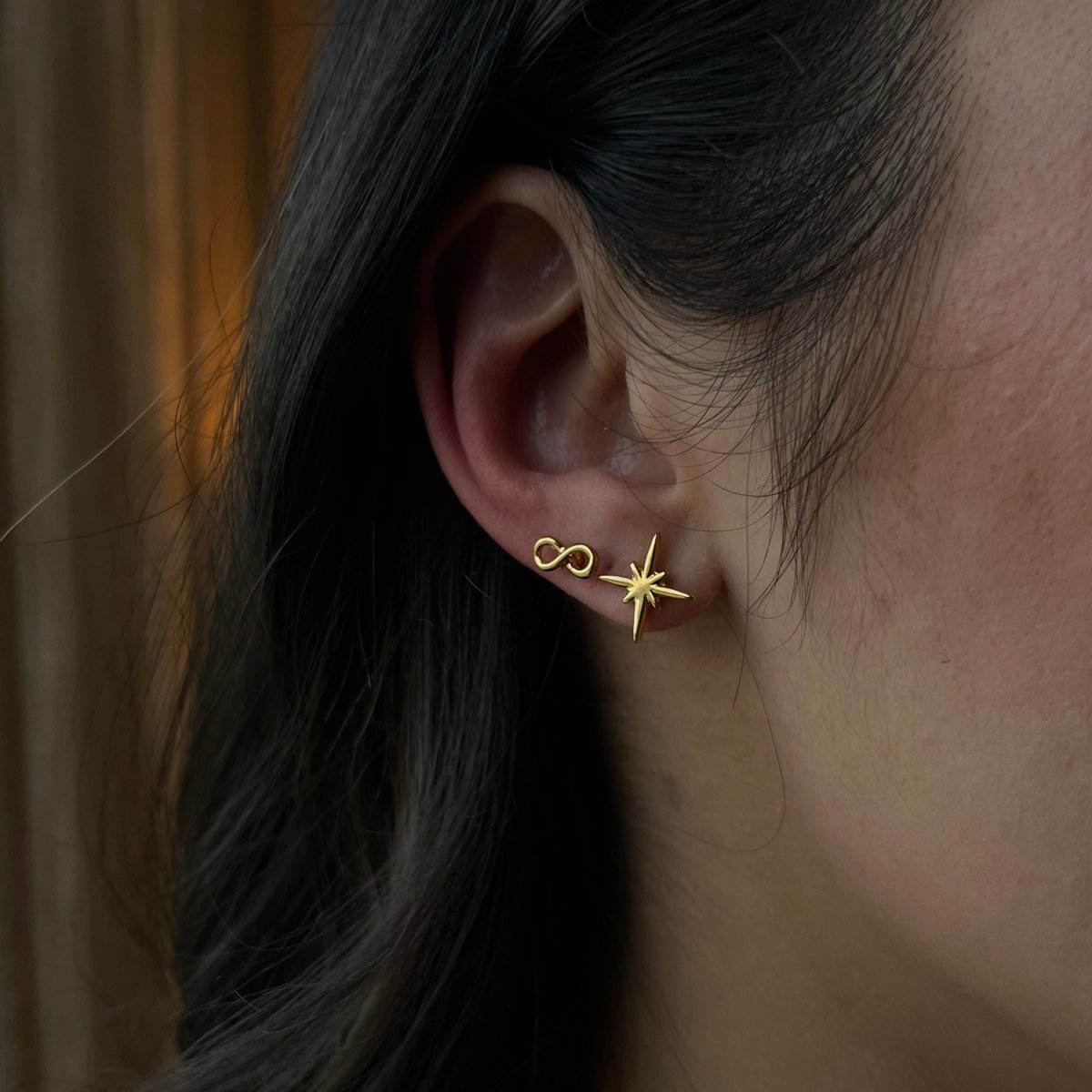 STELLARIS GOLDEN STUDS - ARETES - Malandra Jewelry - VCA86