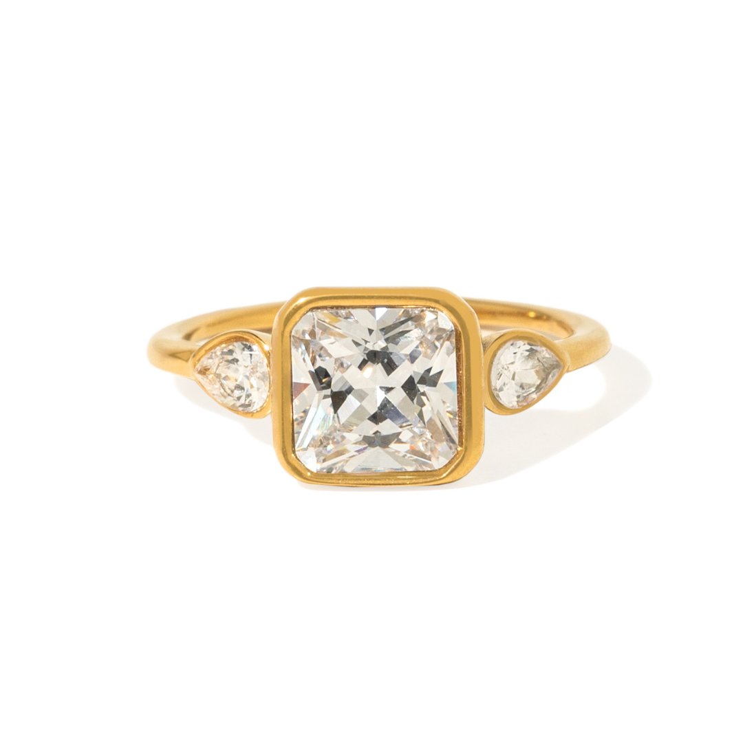 Gold Grand Square Ring