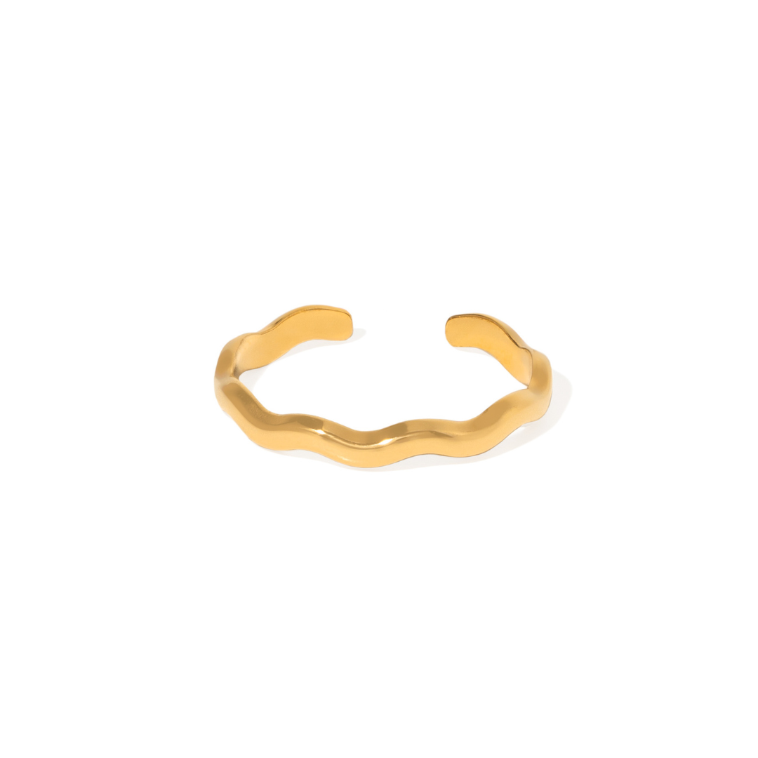 Gold Ruffled Edge Ring
