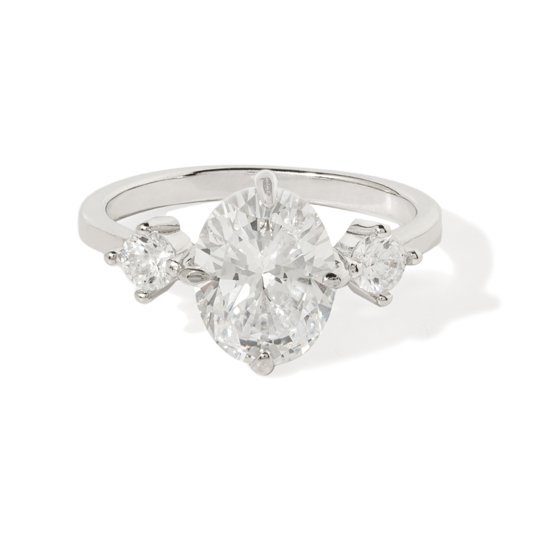 MAJESTIC MILANO OVAL RING
