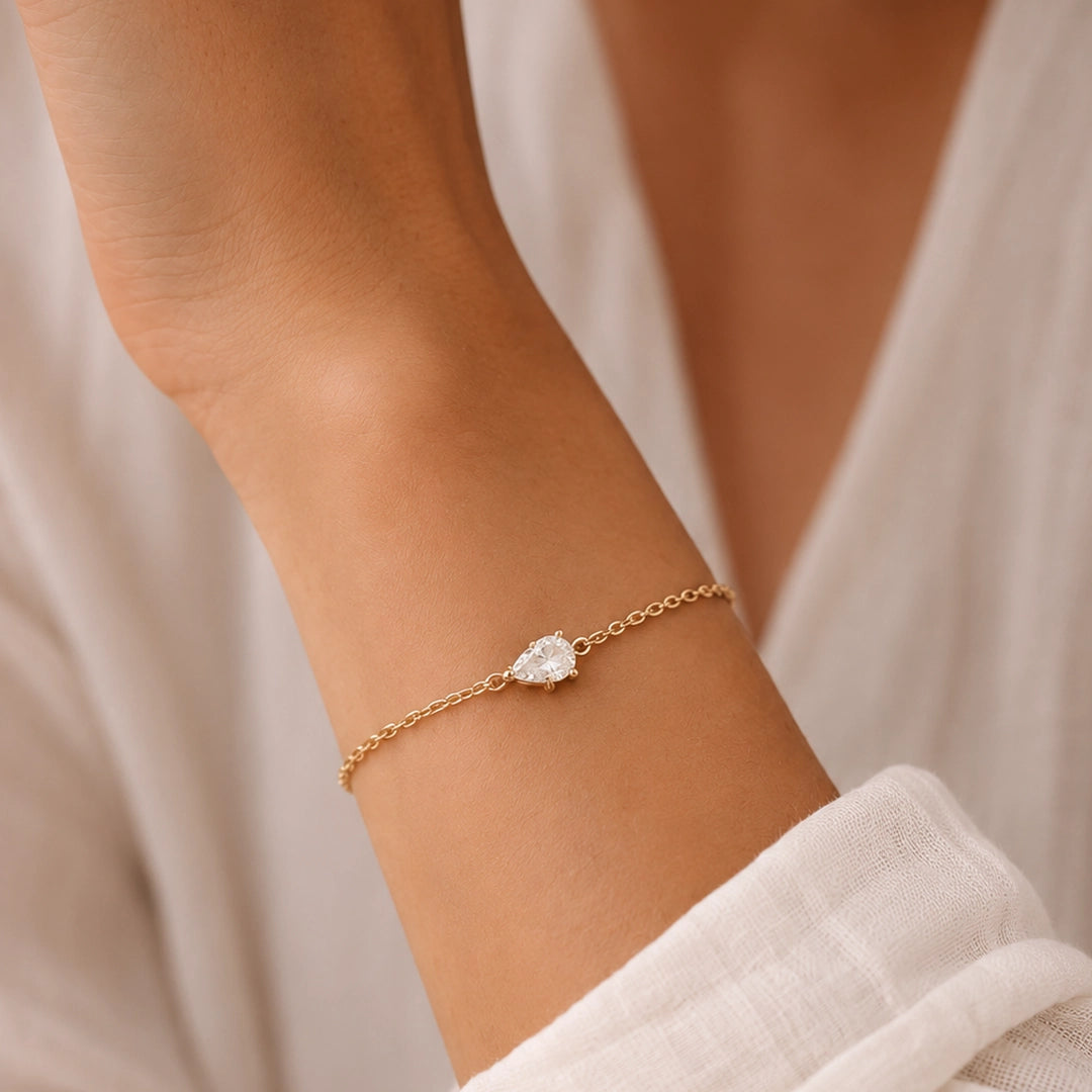 MAJESTIC TEARDROP BRACELET
