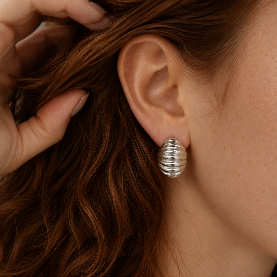 SCULPTED RIBBED EARRINGS