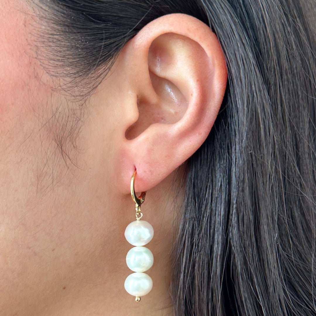 CASCADE PEARL HOOPS - ARETES - Malandra Jewelry - TA2408