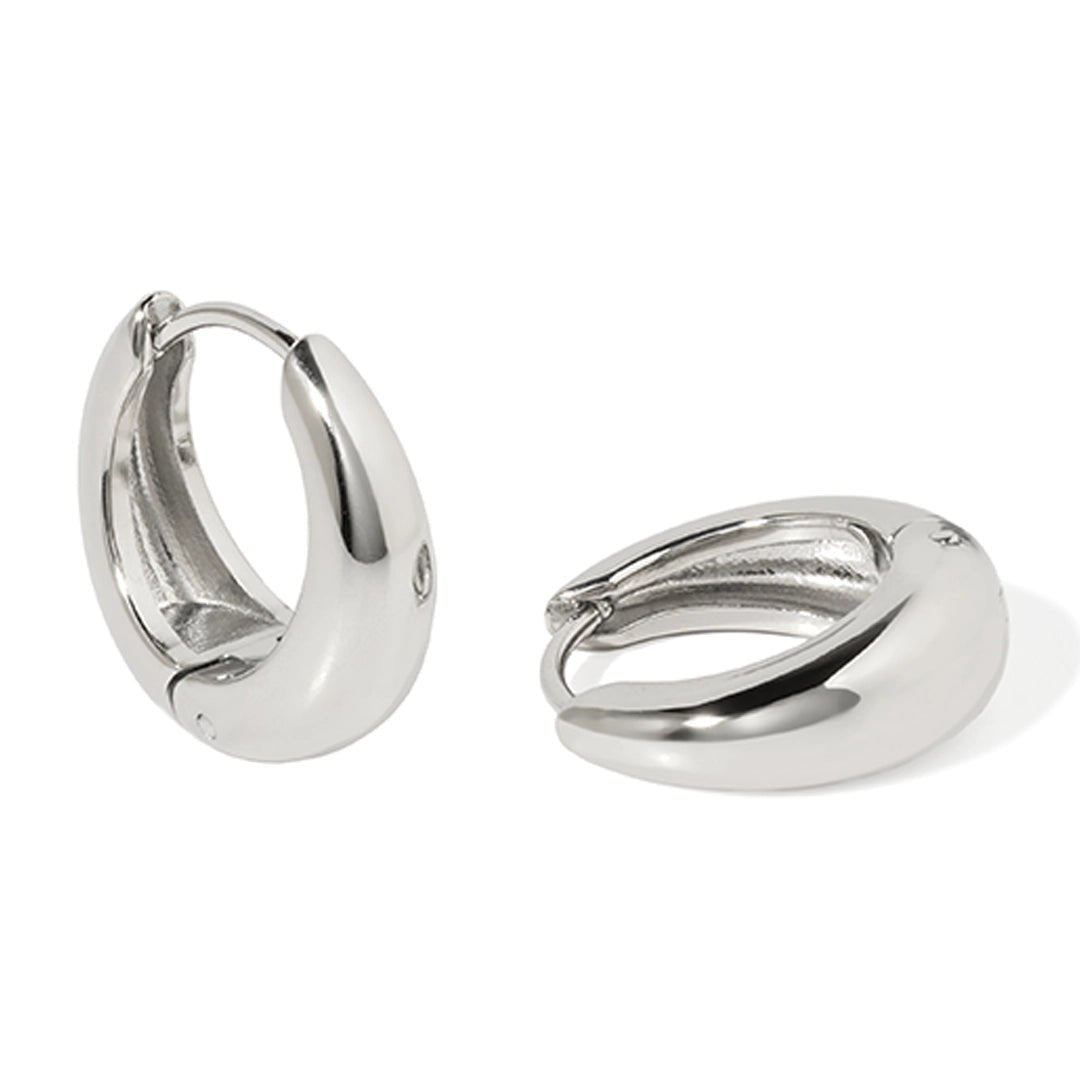 CHIC BOLD SILVER HOOPS - ARETES - Malandra Jewelry - EUWA488.P-JDE2407020-S