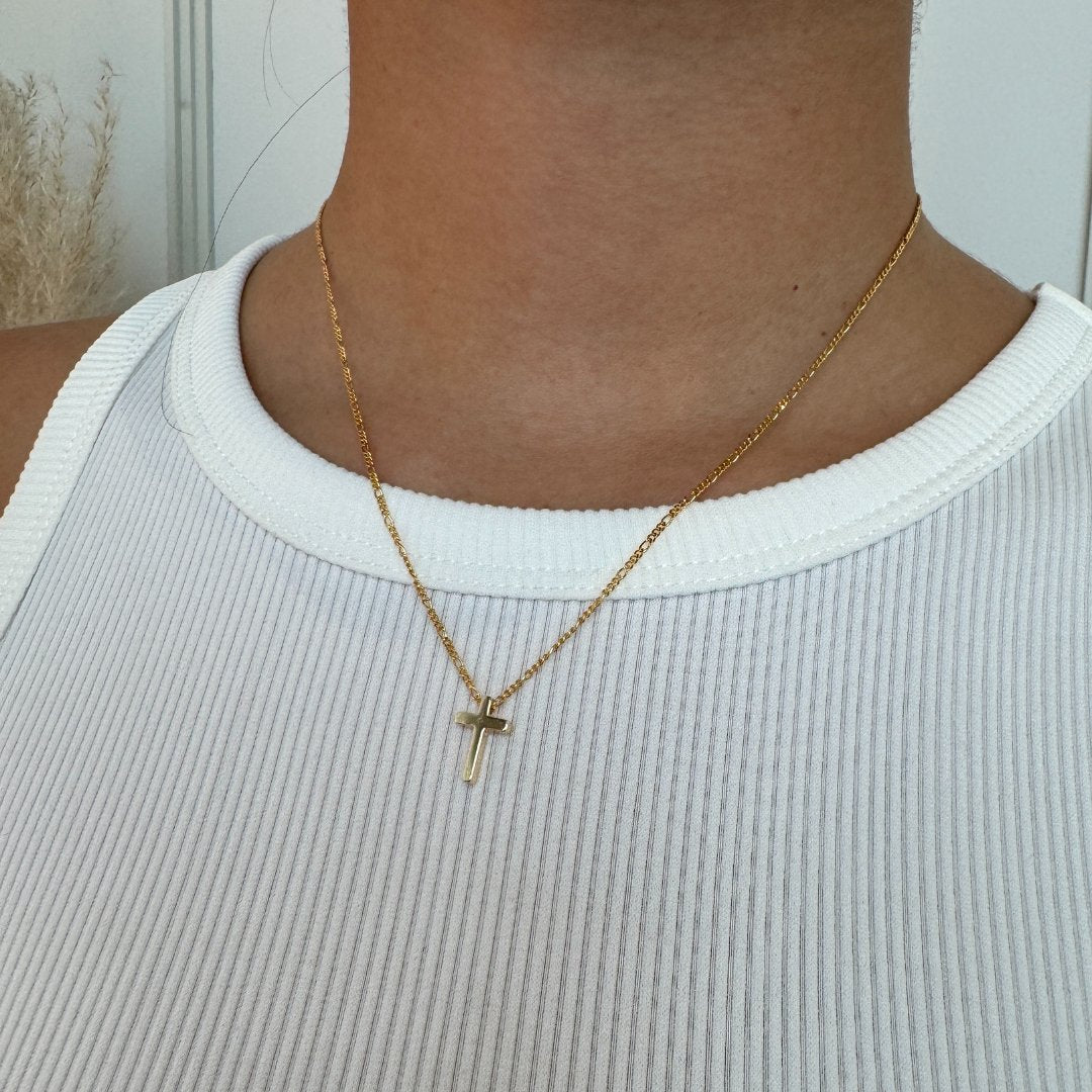 CLASSIC GOLD CROSS NECKLACE - COLLARES - Malandra Jewelry - TC1747
