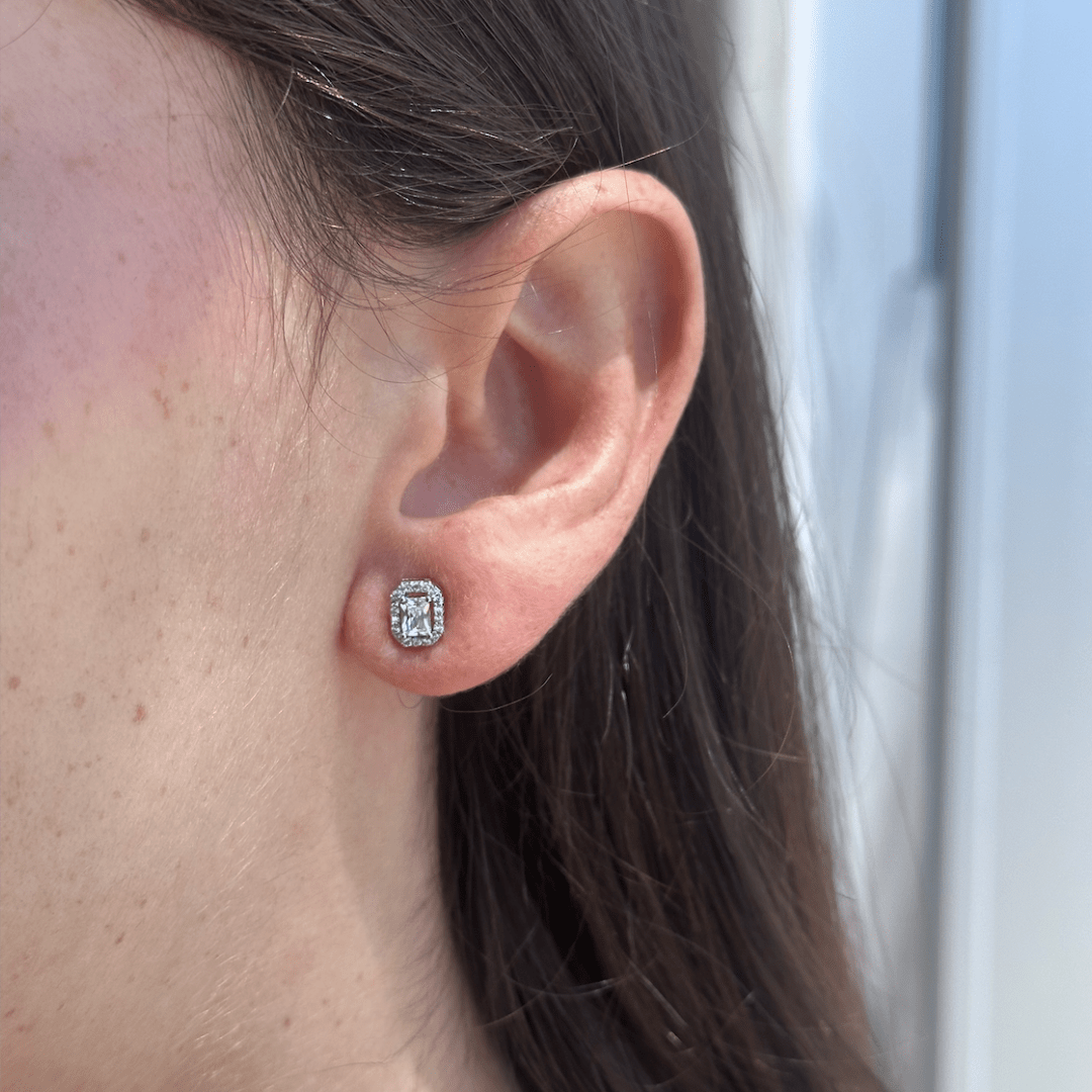 CRYSTAL SILVER GLIMMER EARRINGS - ARETES - Malandra Jewelry - ZWA57.P - QX00878Y