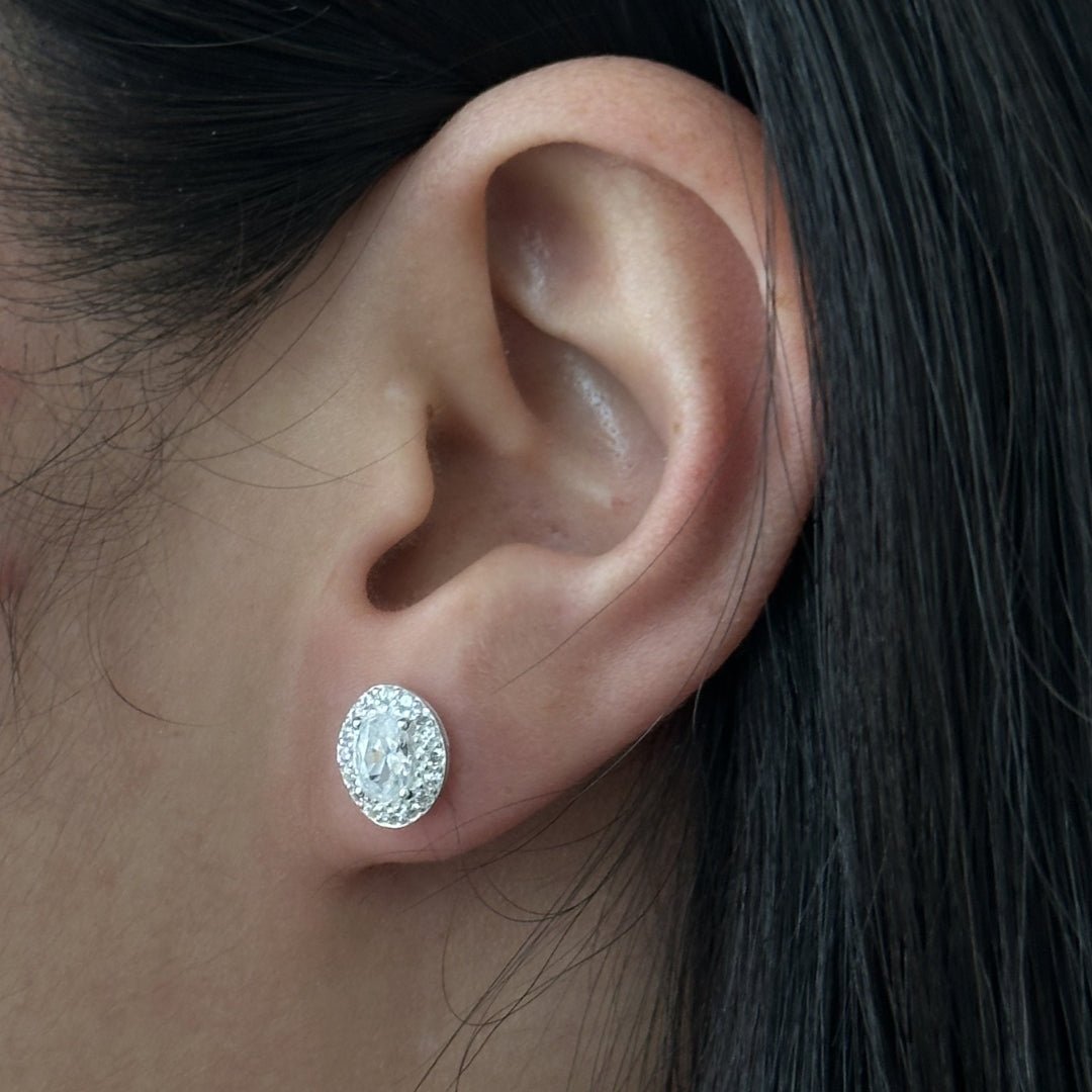 CRYSTAL SILVER OVAL STUDS - ARETES - Malandra Jewelry - FBA530-1EJG0015-1PP-4