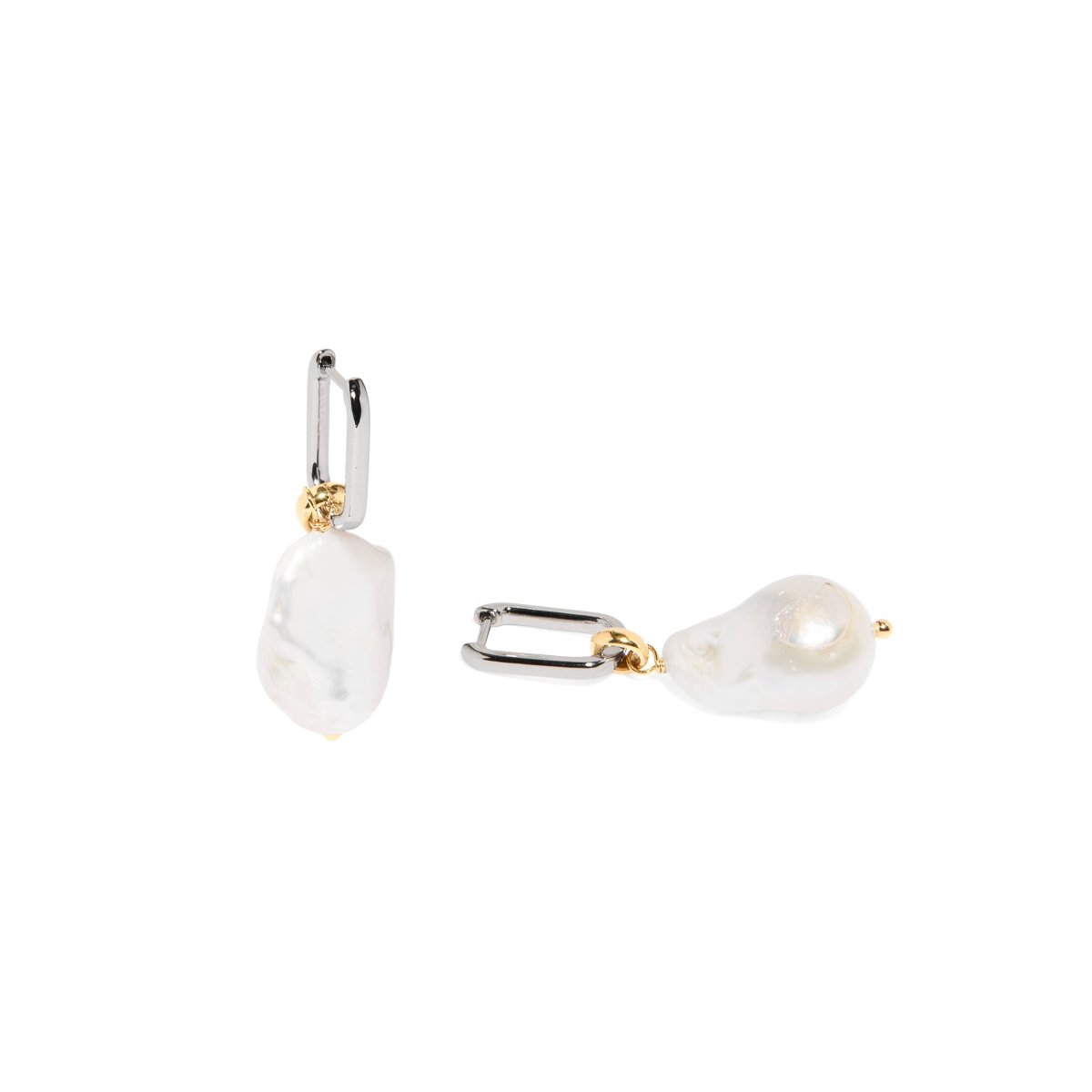 DAINTY PEARL EARRINGS - ARETES - Malandra Jewelry - TA1783