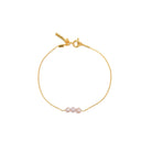 DELICATE TRIPLE PEARL BRACELET - PULSERAS - Malandra Jewelry - TP1818