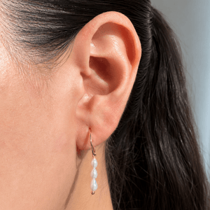 DEWDROP PEARL HOOPS - ARETES - Malandra Jewelry - TA2531
