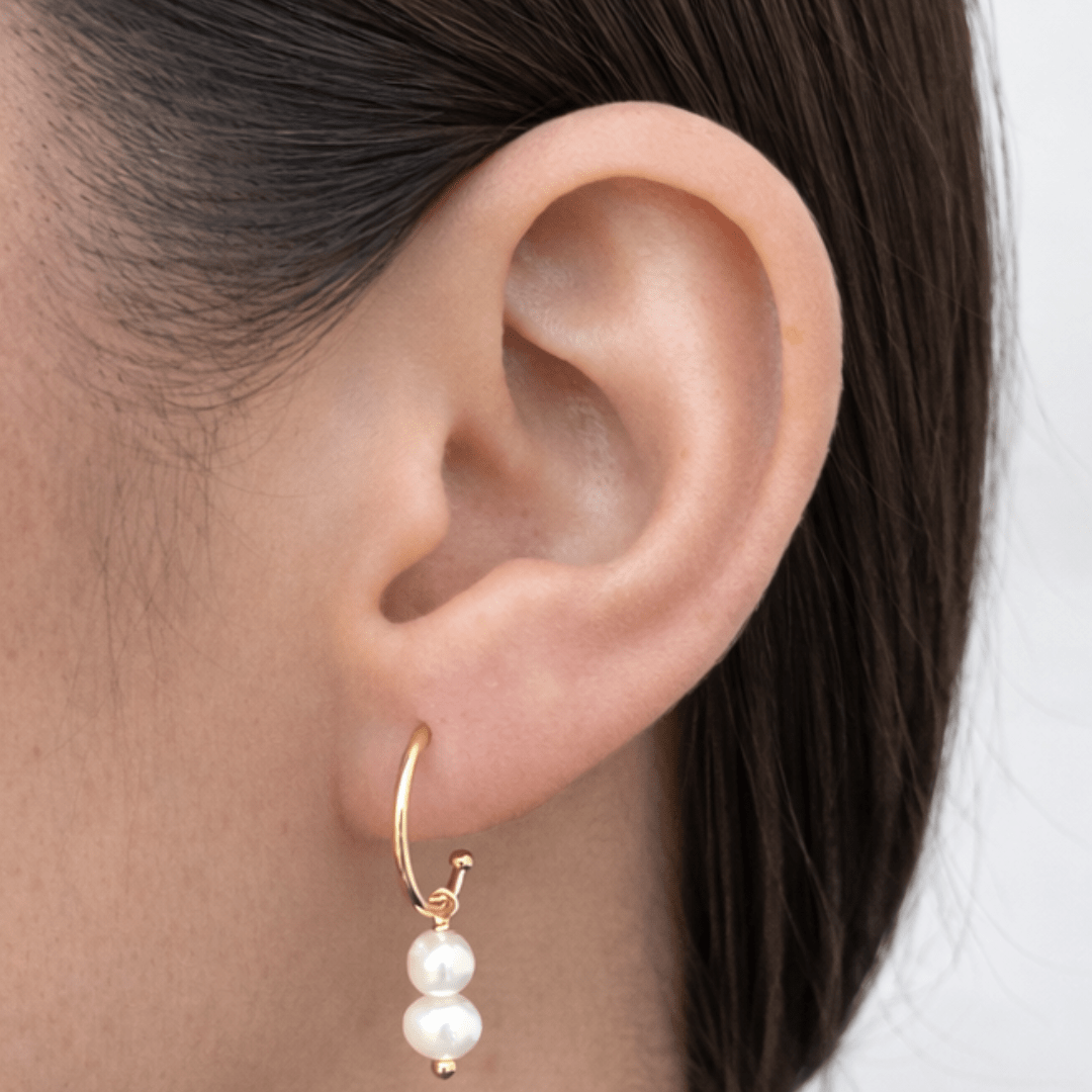 GLOW PEARL DROP HOOPS - ARETES - Malandra Jewelry - TA2224