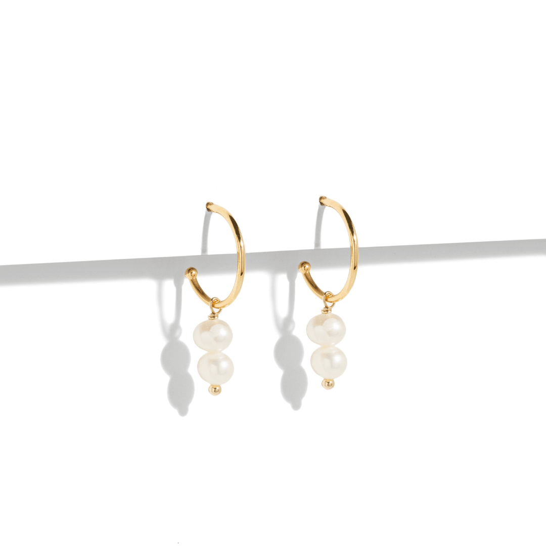 GLOW PEARL DROP HOOPS - ARETES - Malandra Jewelry - TA2224
