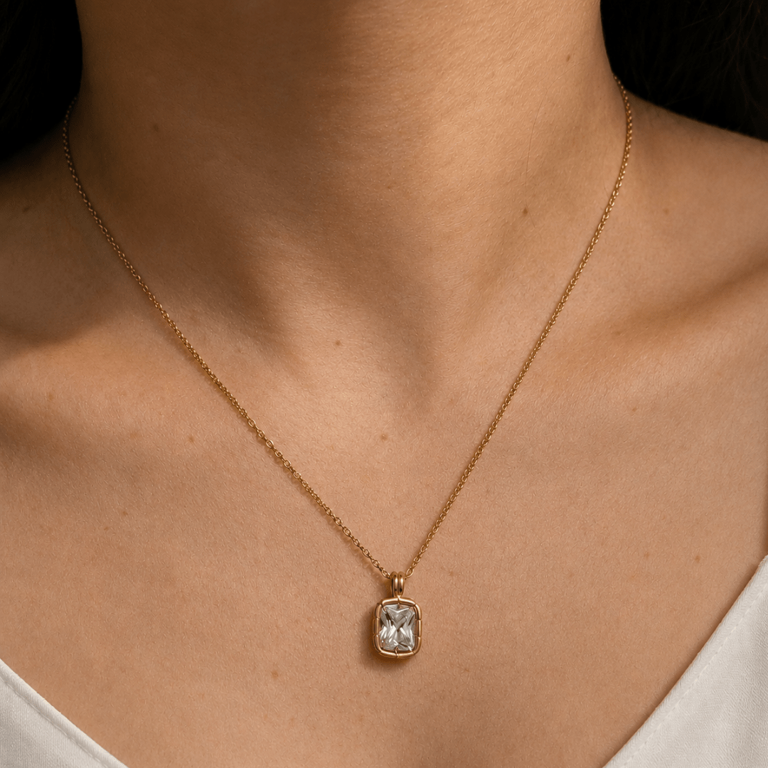 Gold Allure Rectangle Necklace - COLLARES - Malandra Jewelry - EUWC602-JDN0104306-4
