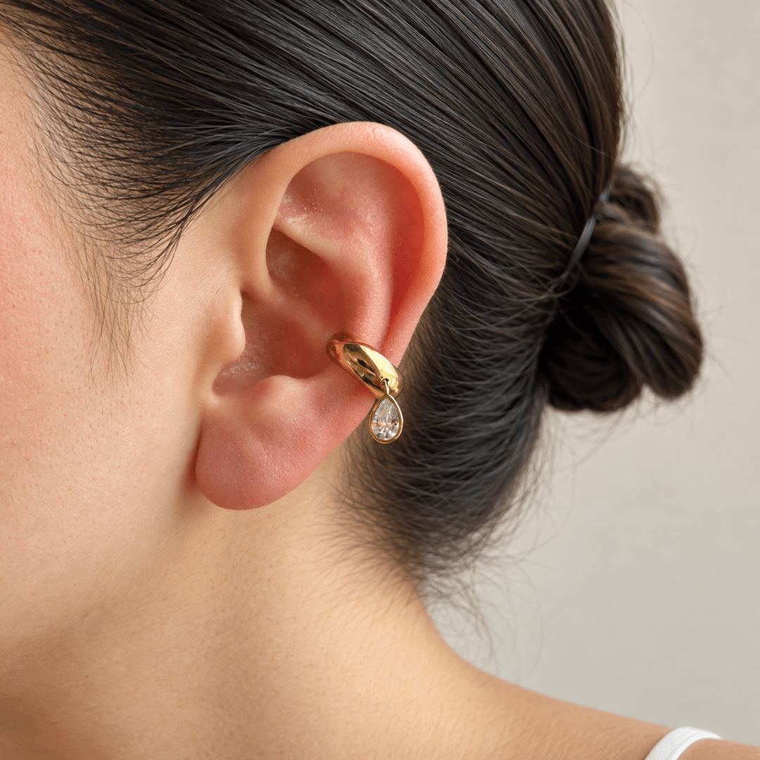 Gold Crystal Drop Ear Cuff - ARETES - Malandra Jewelry - EUWA694-JDE0304303-2