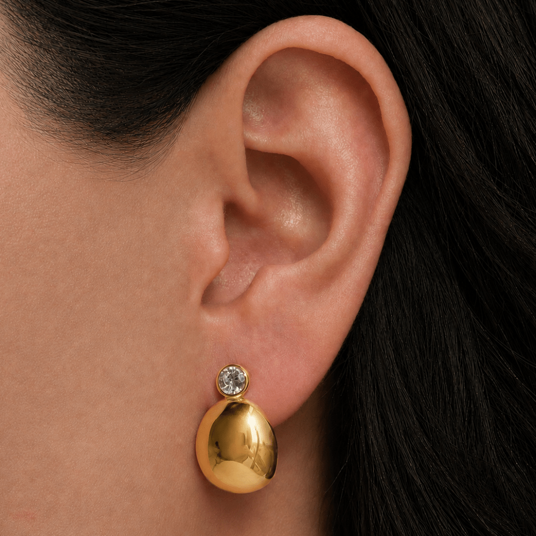 Gold Gleam Dome Earrings - ARETES - Malandra Jewelry - EUWA617-JDE0103317