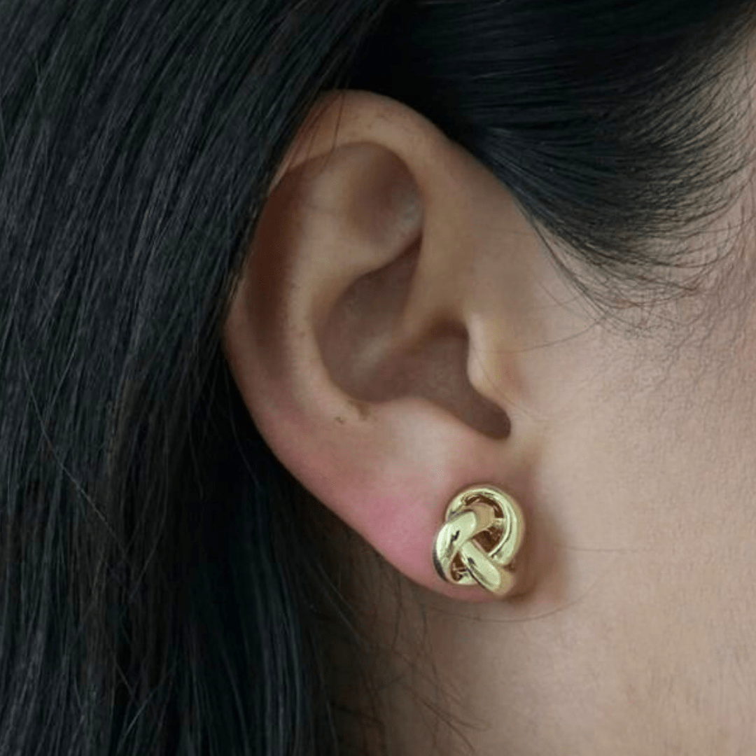 GOLD GLEAM KNOT EARRINGS - ARETES - Malandra Jewelry - ZWA108-QX00935Y