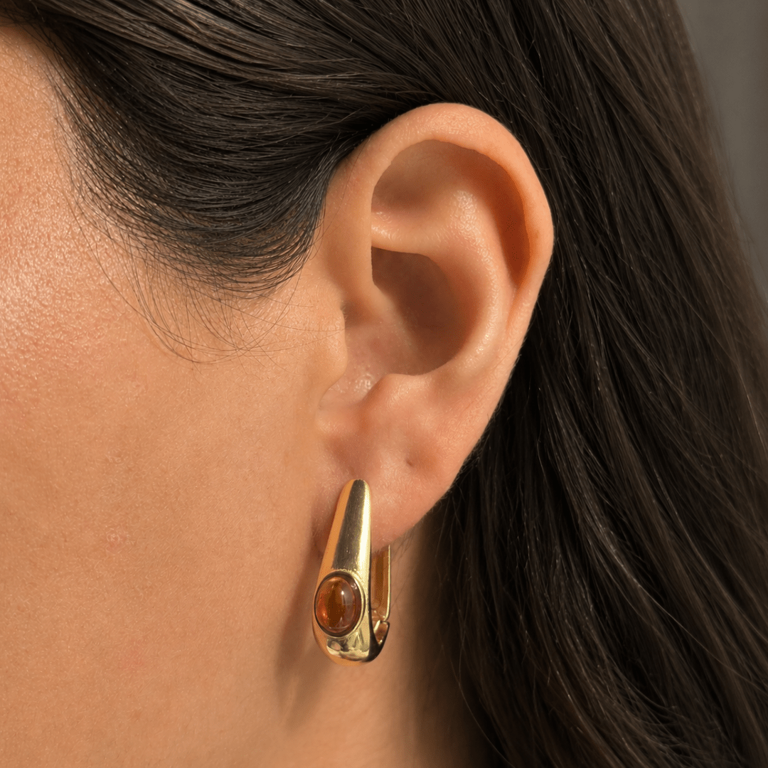 Gold Mocha Sculpt Huggies - ARETES - Malandra Jewelry - EUWA601-JDE0103327-BR