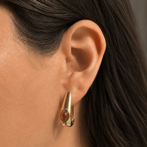 Gold Mocha Sculpt Huggies - ARETES - Malandra Jewelry - EUWA601-JDE0103327-BR